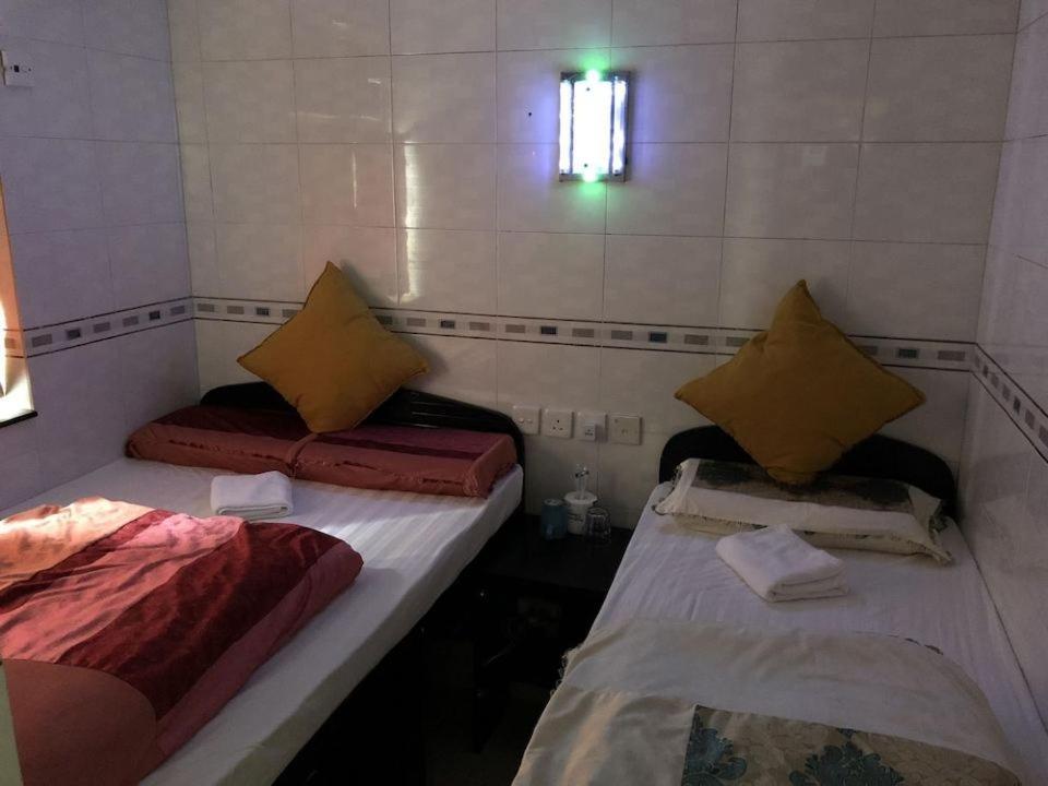 Philippine Hostel Гонконг Екстер'єр фото